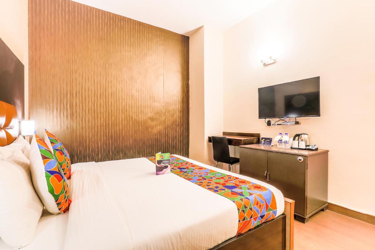 Fabhotel Conclave Boutique ニューデリー エクステリア 写真